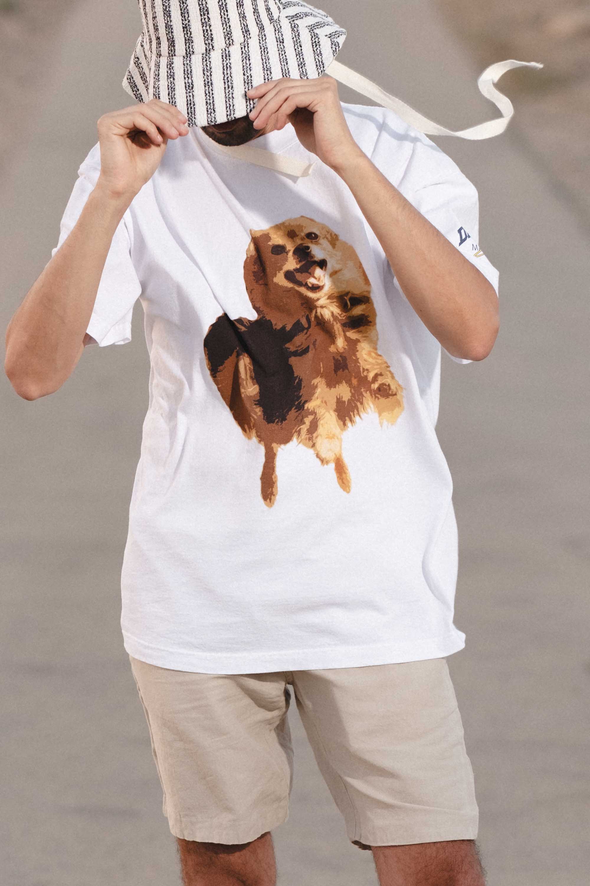 DABUSH T-SHIRT. 100% Cotton, oversized tee with Back and front print. Made in Tel aviv. Shop and view the latest Drops from the official DABUSH website. Worldwide Shipping. DABUSH is a publishing house, design studio and a brand based in Tel Aviv, Israel.