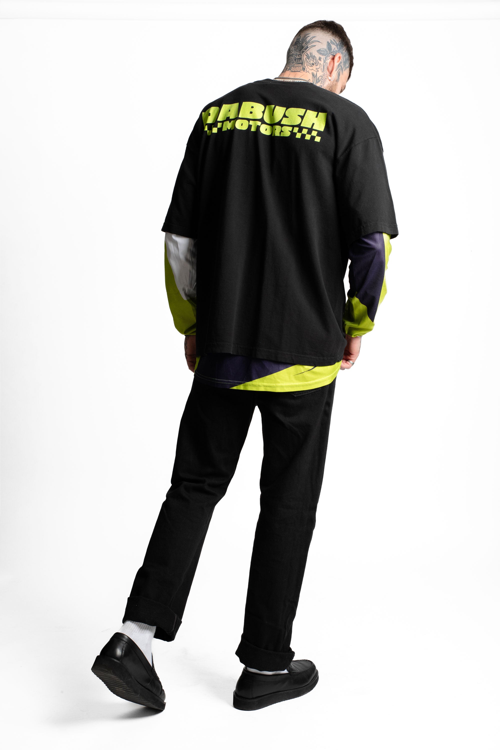 דבוש, אופנה ישראלית, אופנת רחוב, מותג ישראלי, אופנה מקומית, סטריט סטייל, חולצות, חולצות אוברסייז, מותג תל אביבי, תל אביב 2025, אופנה ישראלית מודרנית, יוניסקס TLV.
בייסיק איכותי, טי שירטים יוניסקס, בגדי יוניסקס, בגדי קיץ.