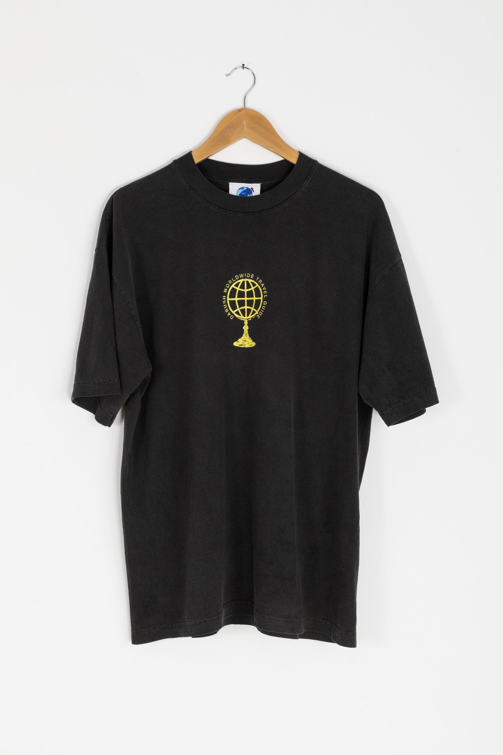 TRAVEL GUIDE T-SHIRT BLACK