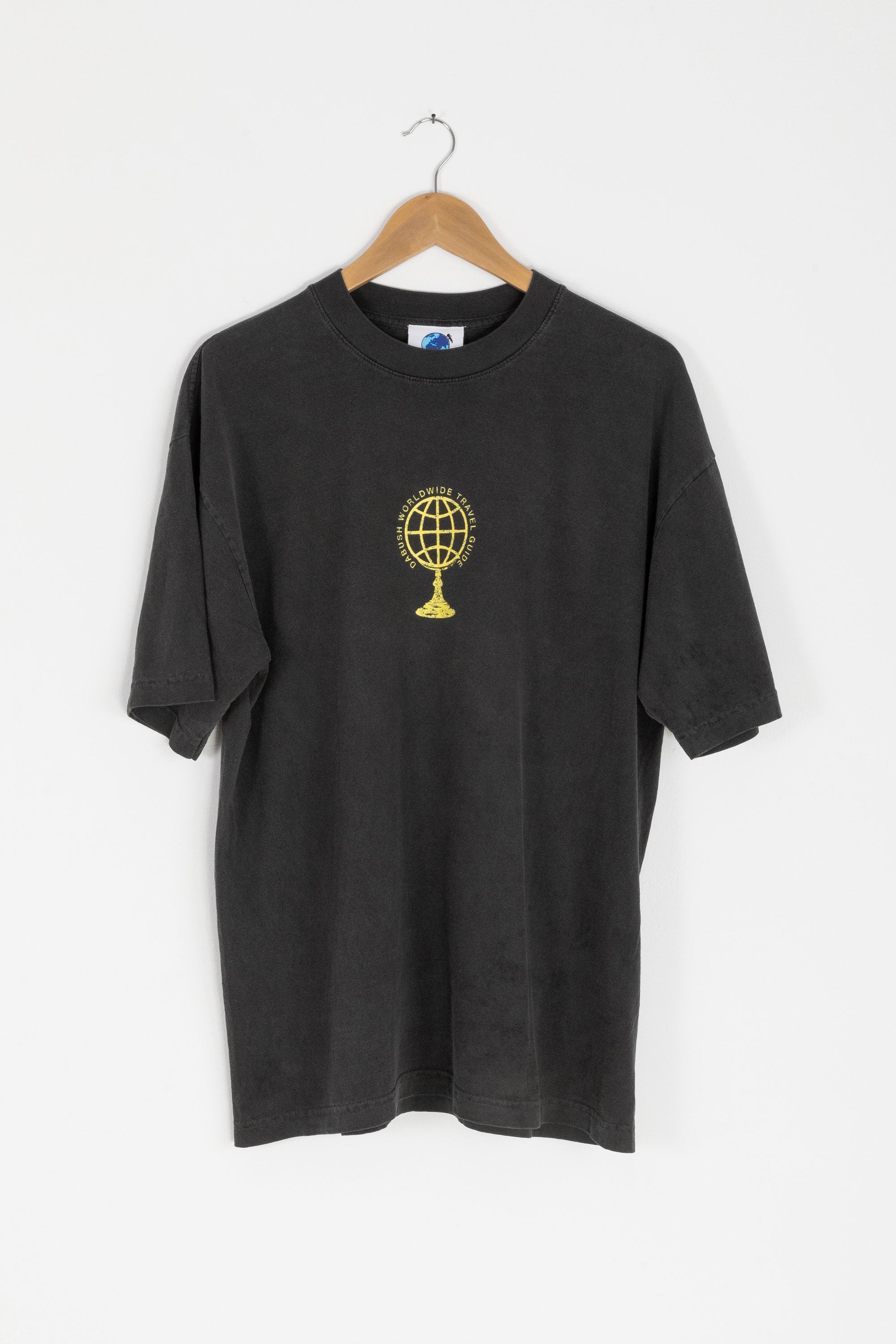TRAVEL GUIDE T-SHIRT WASHED BLACK