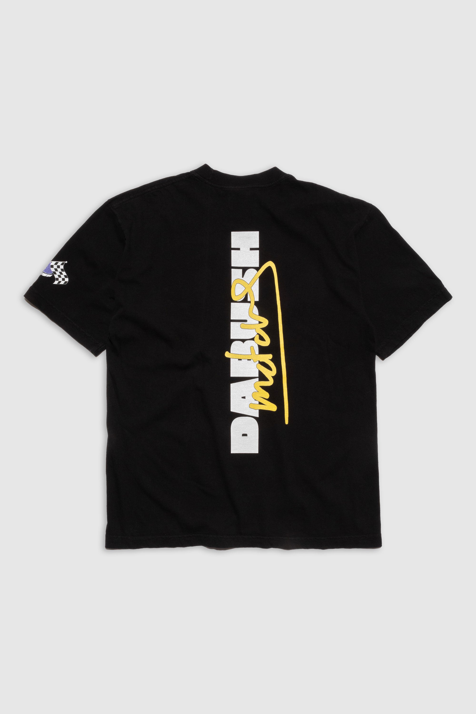 דבוש, אופנה ישראלית, אופנת רחוב, מותג ישראלי, אופנה מקומית, סטריט סטייל, חולצות, חולצות אוברסייז, מותג תל אביבי, תל אביב 2025, אופנה ישראלית מודרנית, יוניסקס TLV.