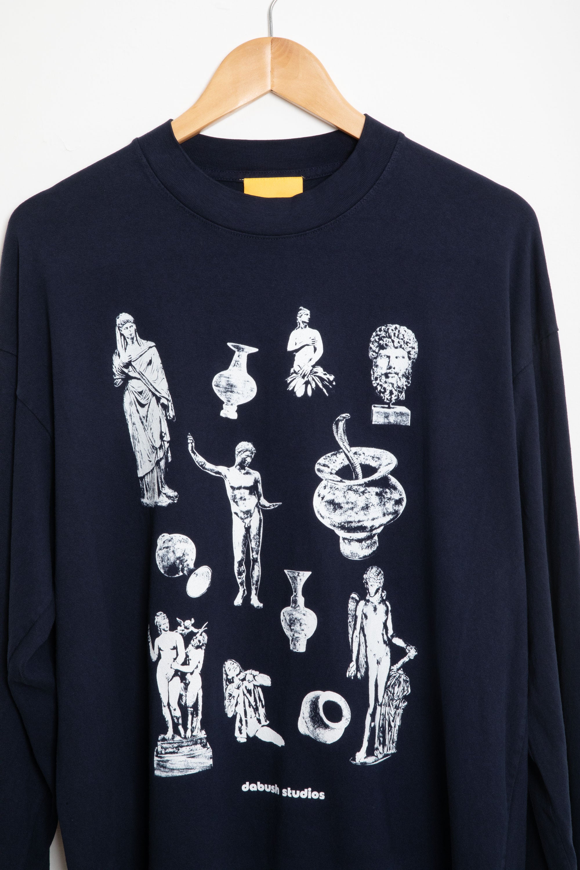 FIGURE STUDIES LONG SLEEVE T-SHIRT IN NAVY