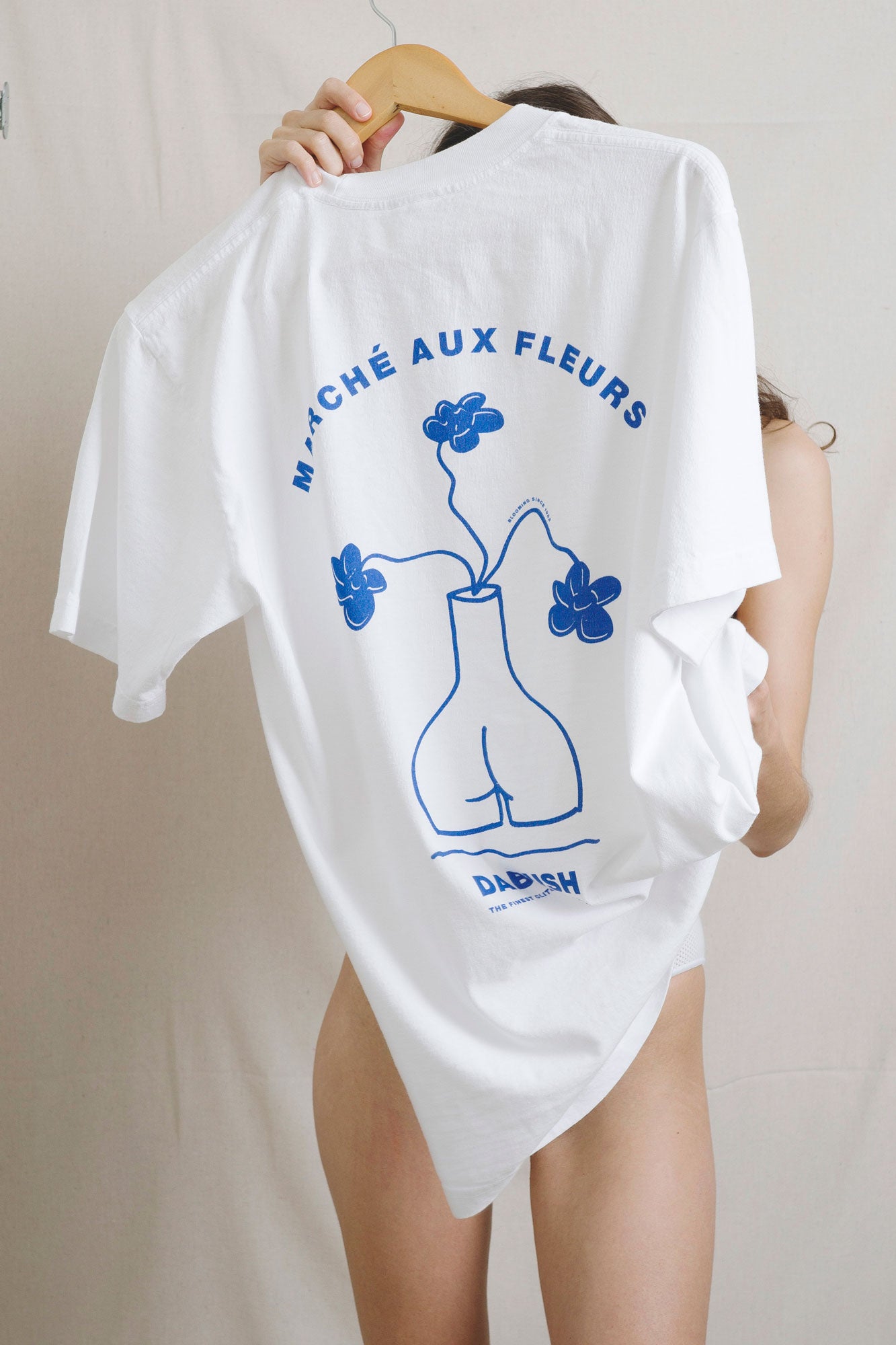 DABUSH FLOWER MARKET T-SHIRT. Marché aux fleurs le tée-shirt. 100% Cotton, oversized tee with back and front print. Made in Tel aviv, Israel.